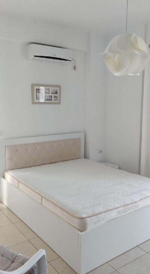 Seaside View Apartment ซารานเดอ ภายนอก รูปภาพ
